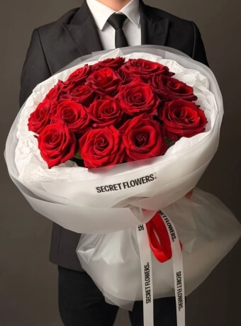 Buchet Roșu de Iubire