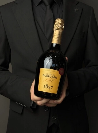 Vin Spumant Cuvee de Purcari Alb Brut cutie 0.75L